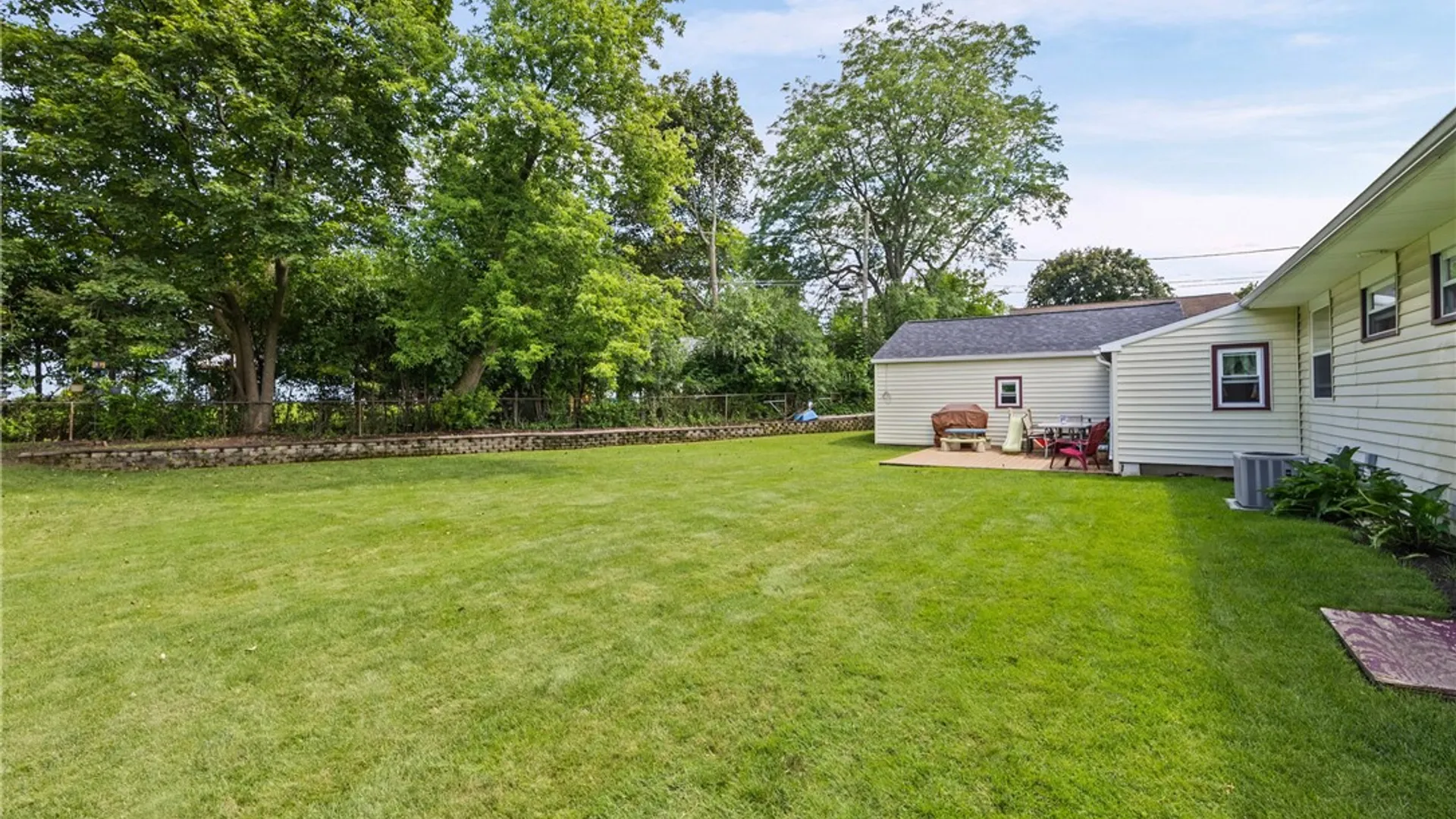 Property at 72 Coronet Rd, Henrietta, NY 14623 39
