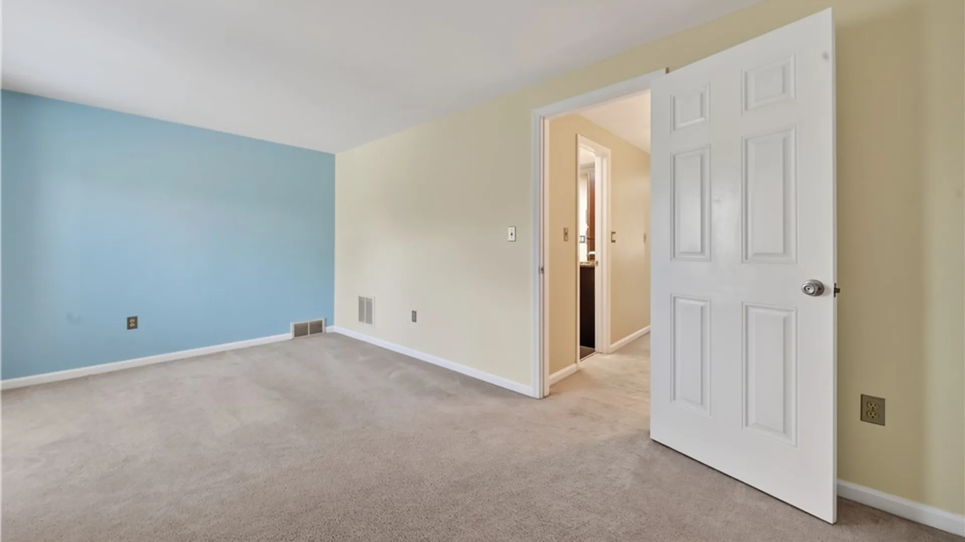 Property at 8253 Boatwatch Drive, Clay, NY 13027 25