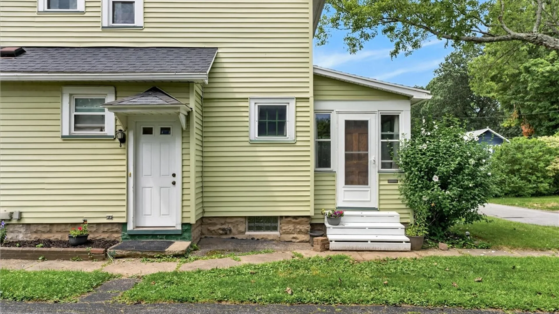 Property at 77 Bayton Drive, Irondequoit, NY 14622 26