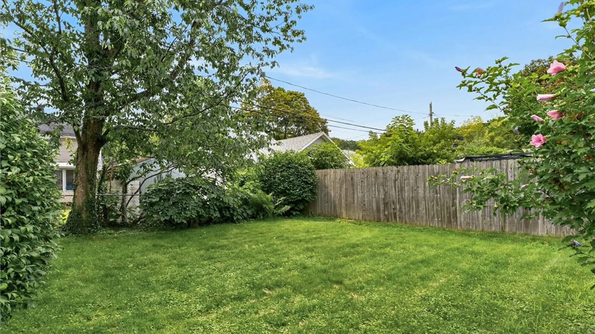 Property at 77 Bayton Drive, Irondequoit, NY 14622 28