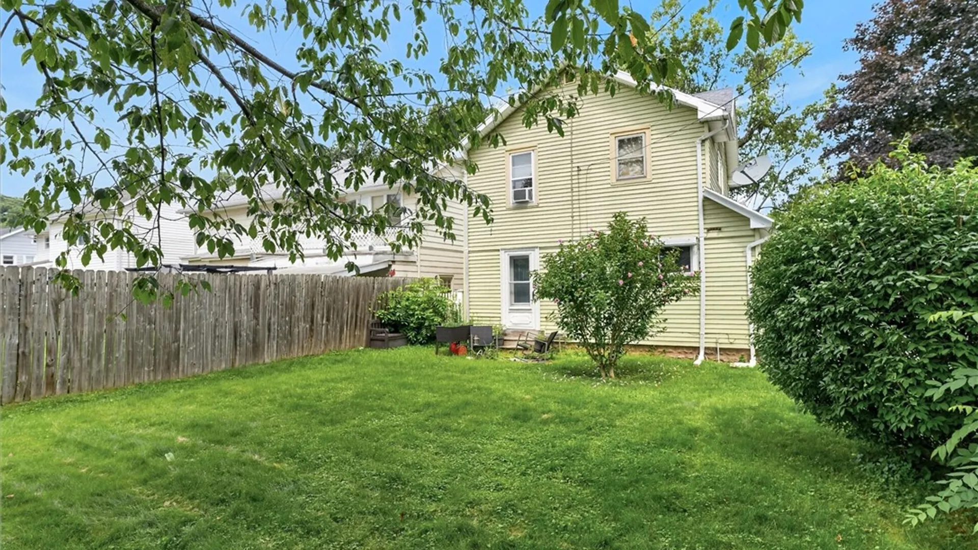 Property at 77 Bayton Drive, Irondequoit, NY 14622 29
