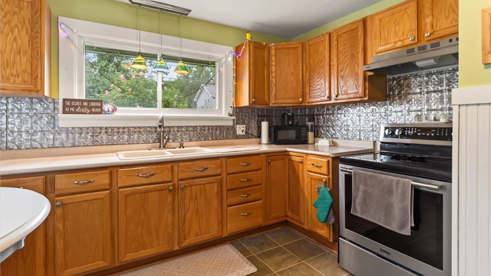 Property at 77 Bayton Drive, Irondequoit, NY 14622 17