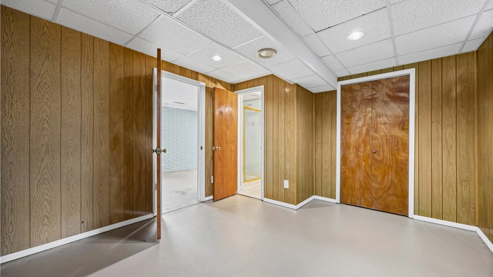Property at 105 Green Clover Drive, Henrietta, NY 14467 35