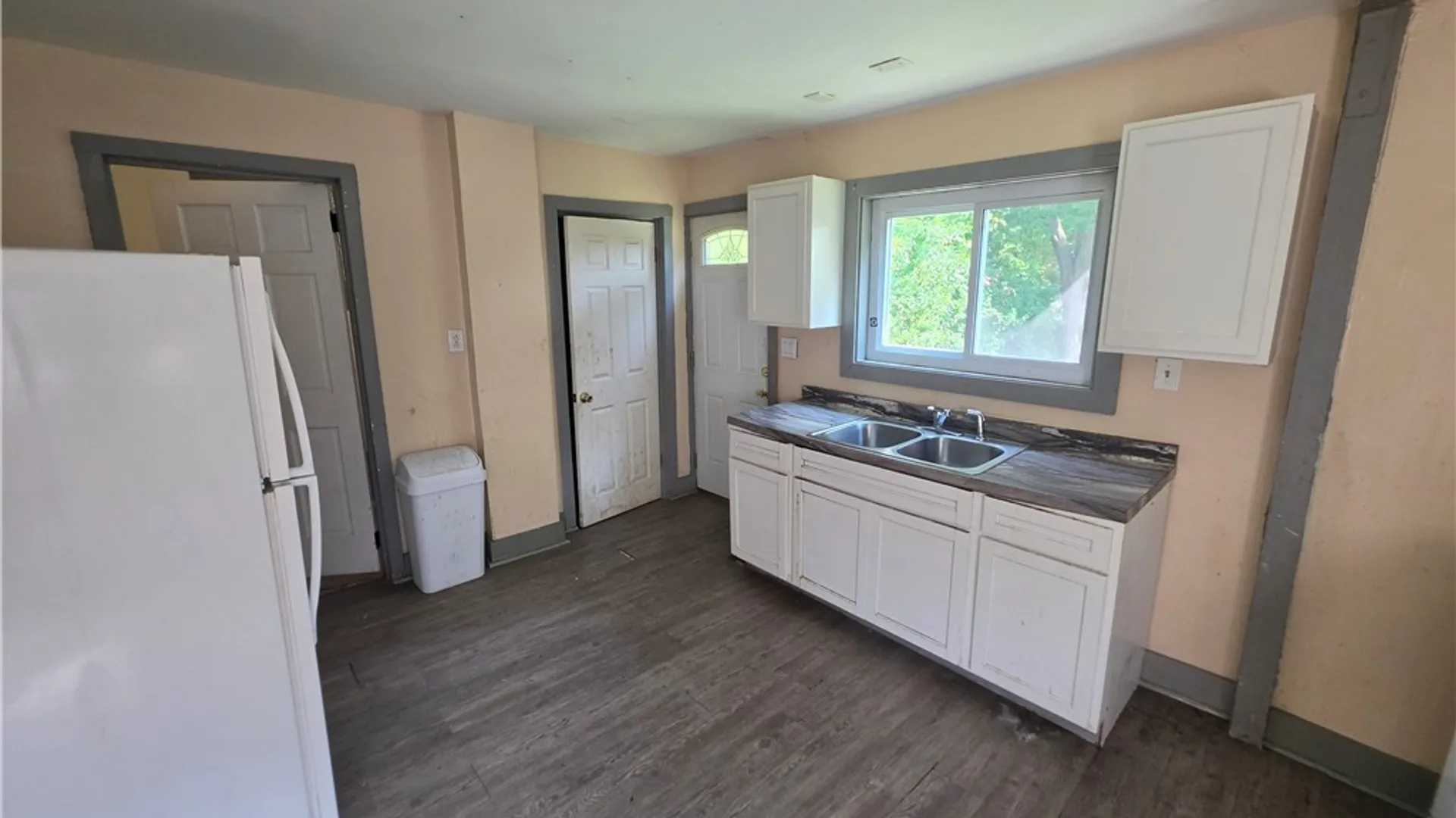 Property at 449 W Ostrander Avenue, Syracuse, NY 13205 5