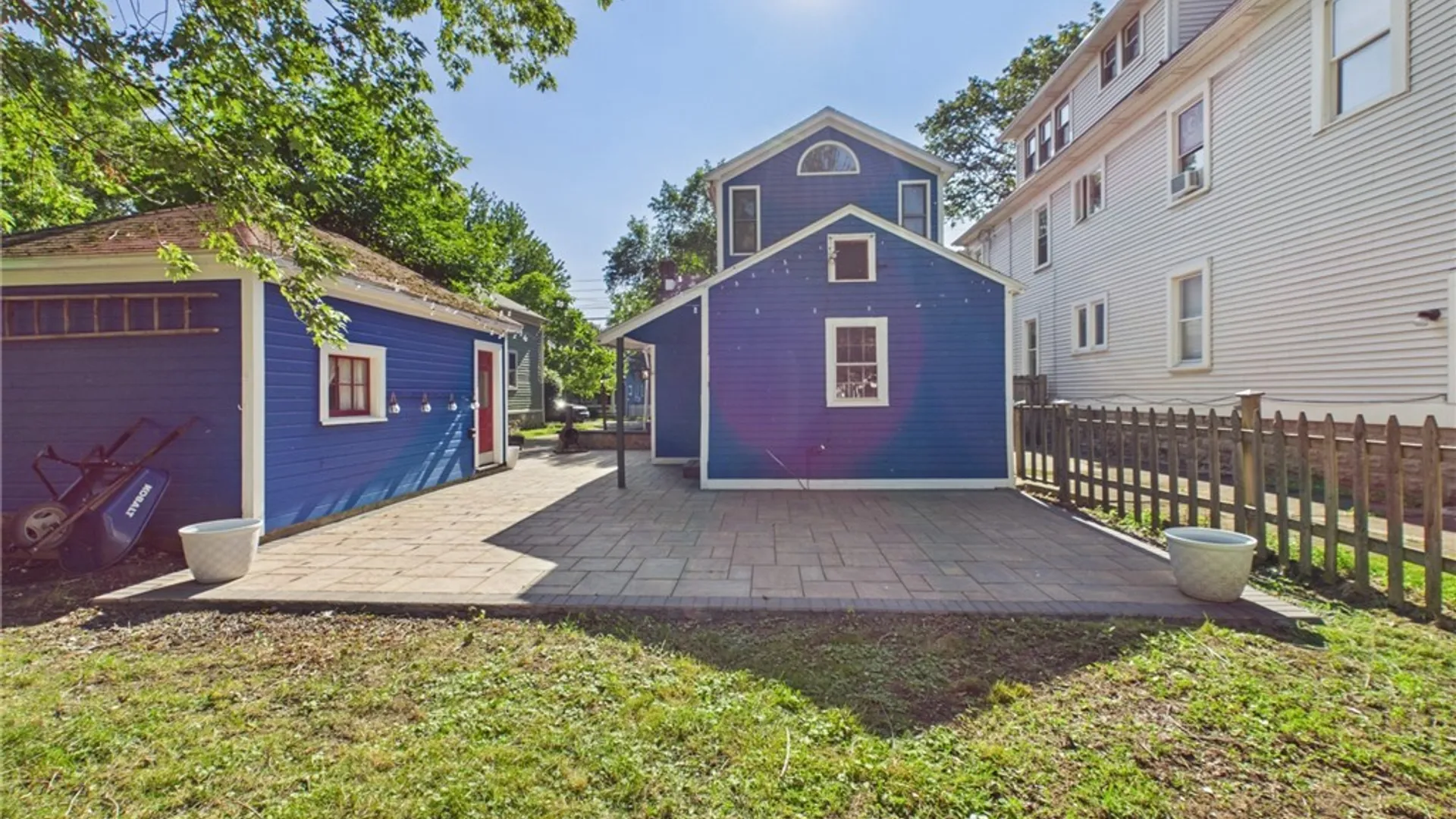 Property at 33 N Ellicott Street, Amherst, NY 14221 46