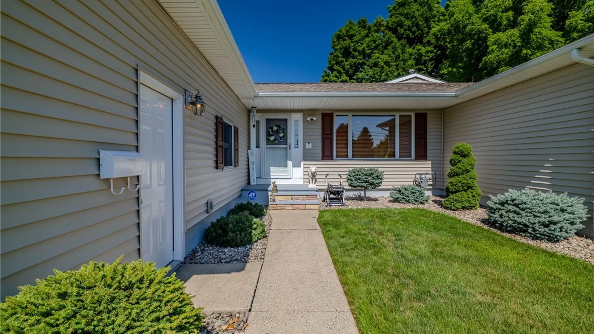 Property at 8 Grago Boulevard, Lenox, NY 13032 6