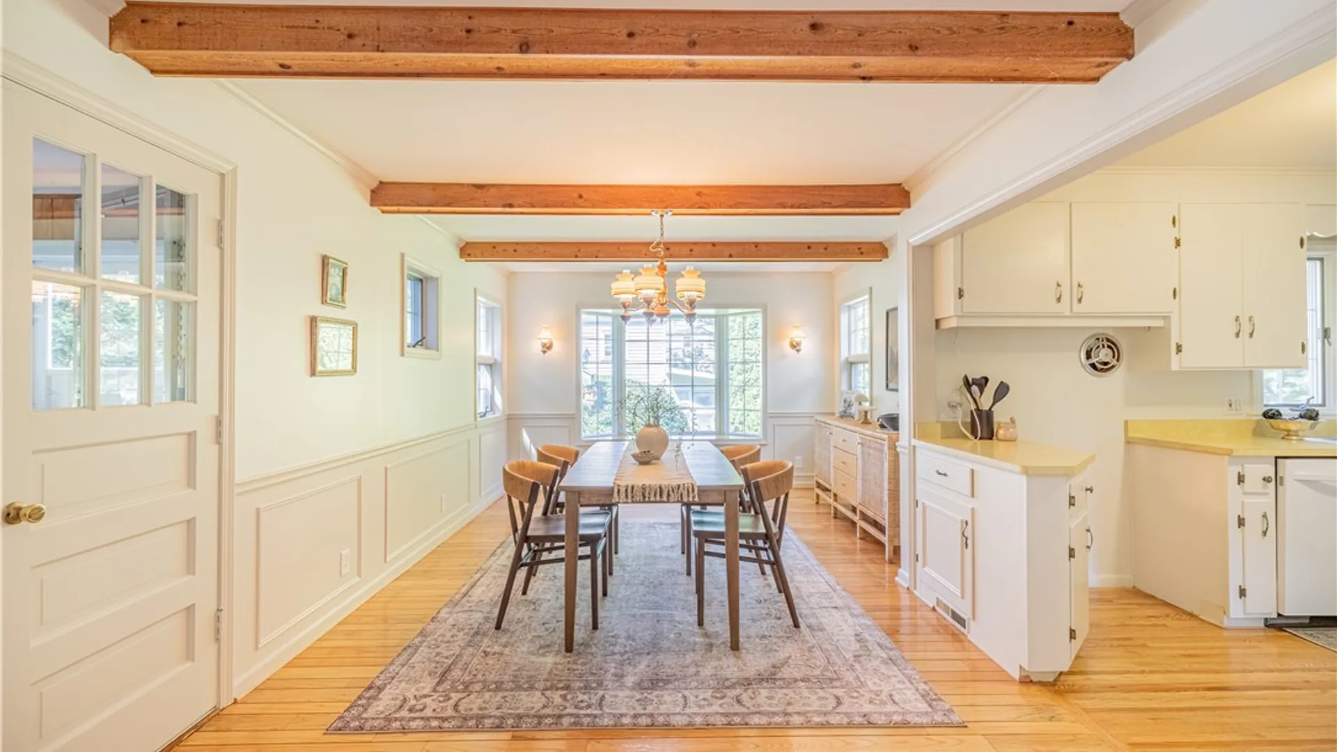 Property at 24 Shire Oaks Drive, Pittsford, NY 14534 6