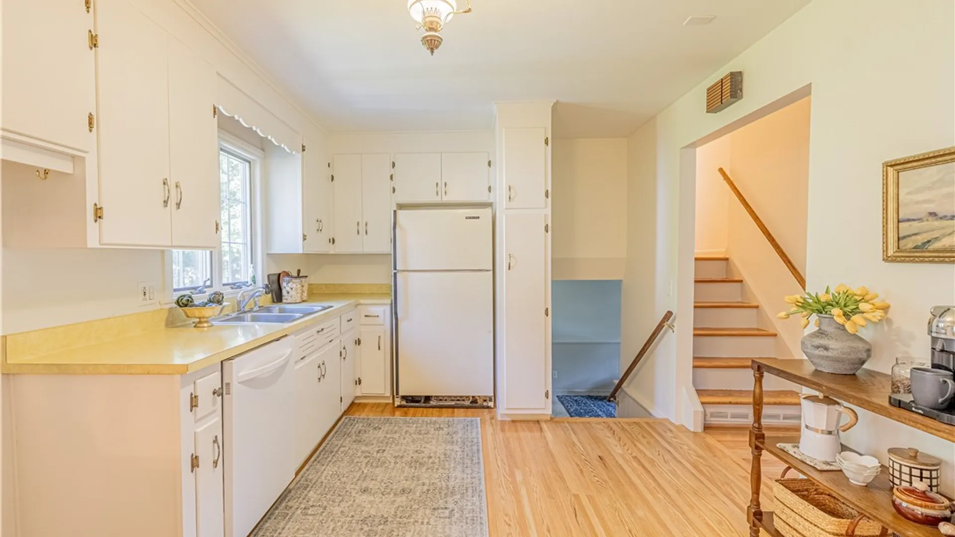 Property at 24 Shire Oaks Drive, Pittsford, NY 14534 9