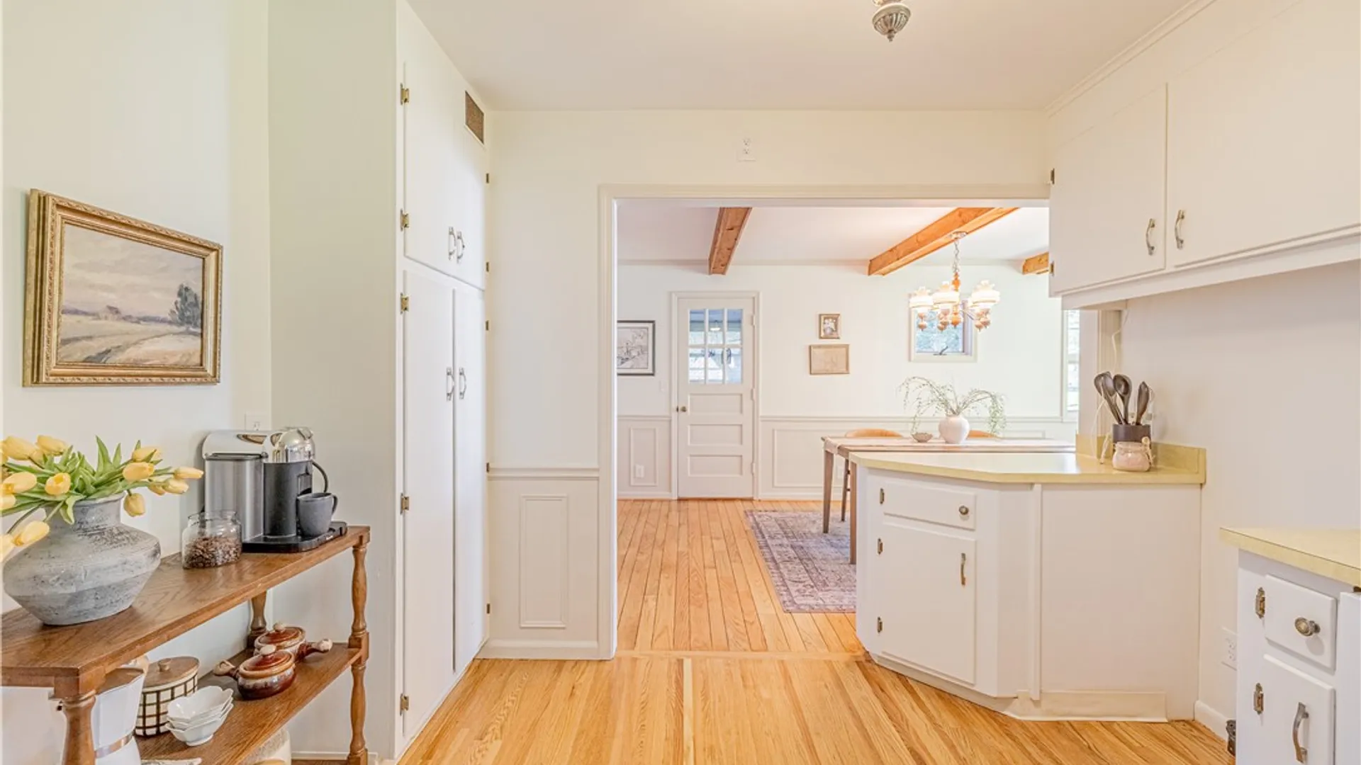 Property at 24 Shire Oaks Drive, Pittsford, NY 14534 10