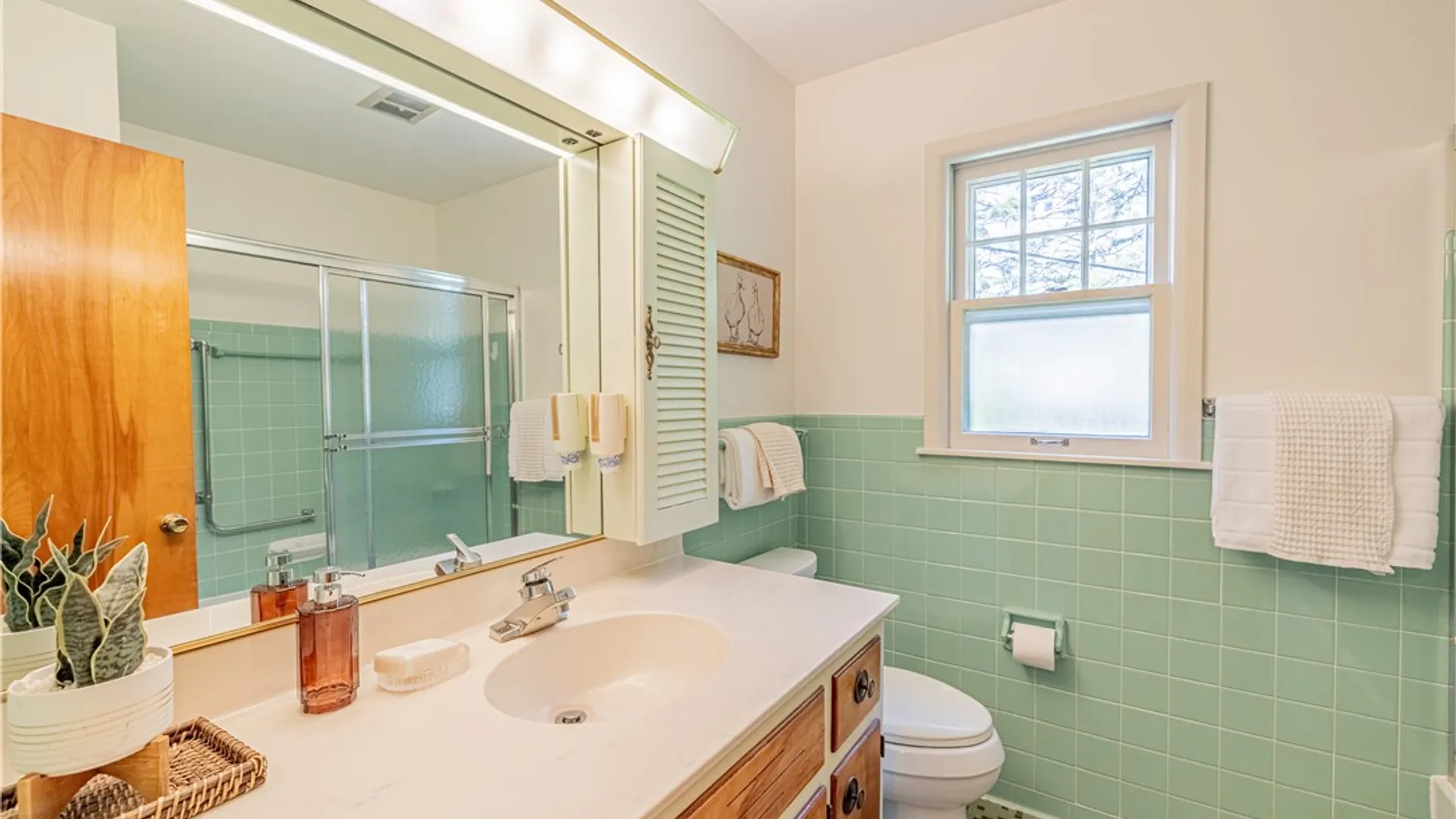 Property at 24 Shire Oaks Drive, Pittsford, NY 14534 16
