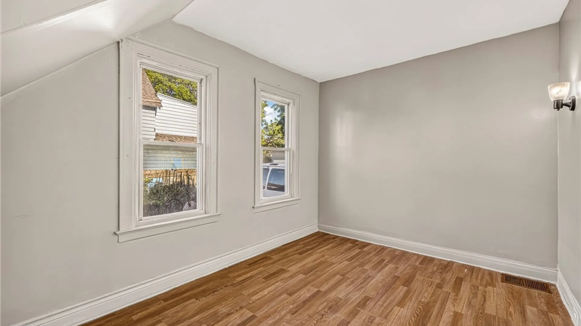 Property at 17 Inter Park Avenue, Buffalo, NY 14211 12