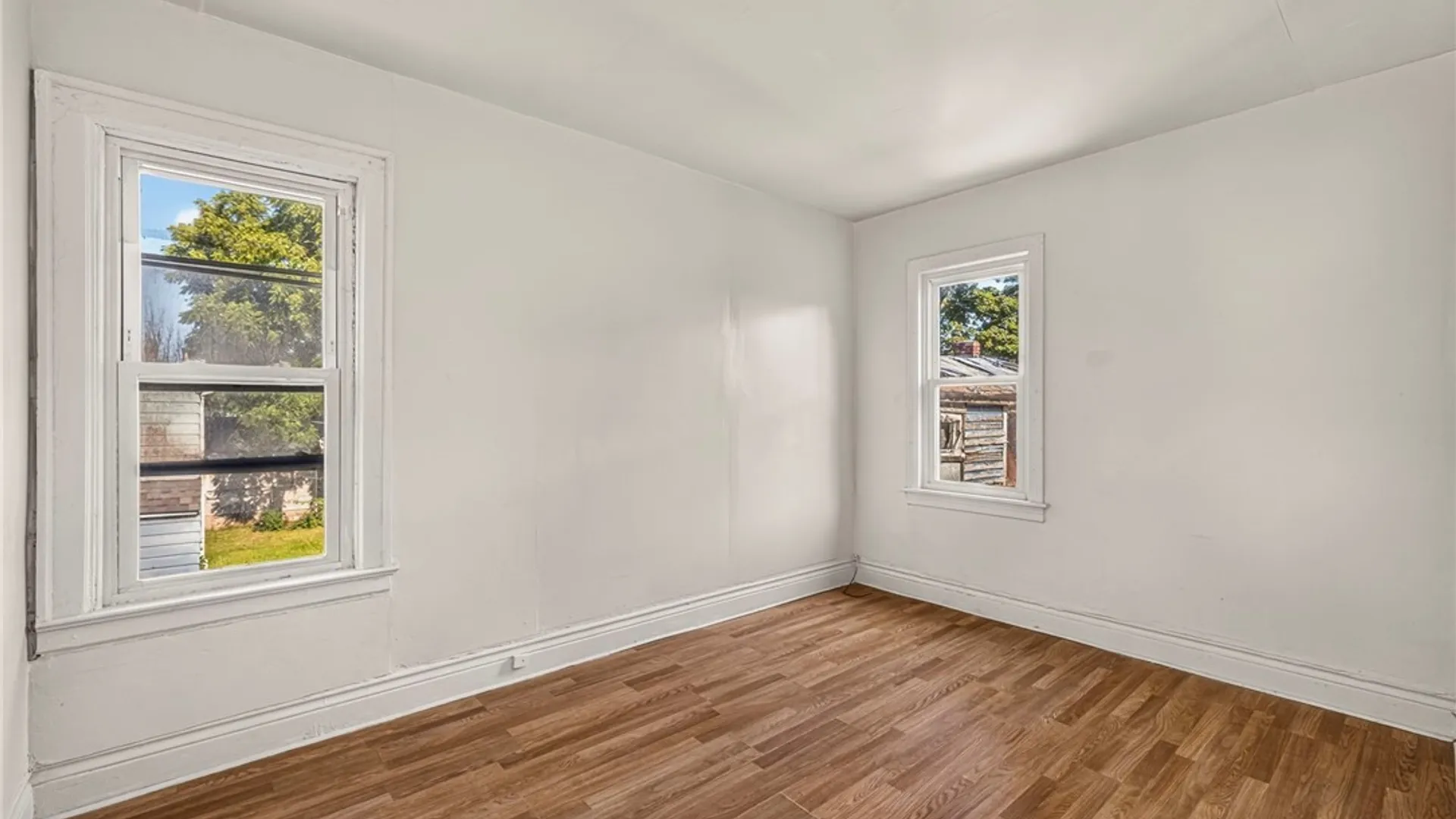 Property at 17 Inter Park Avenue, Buffalo, NY 14211 35