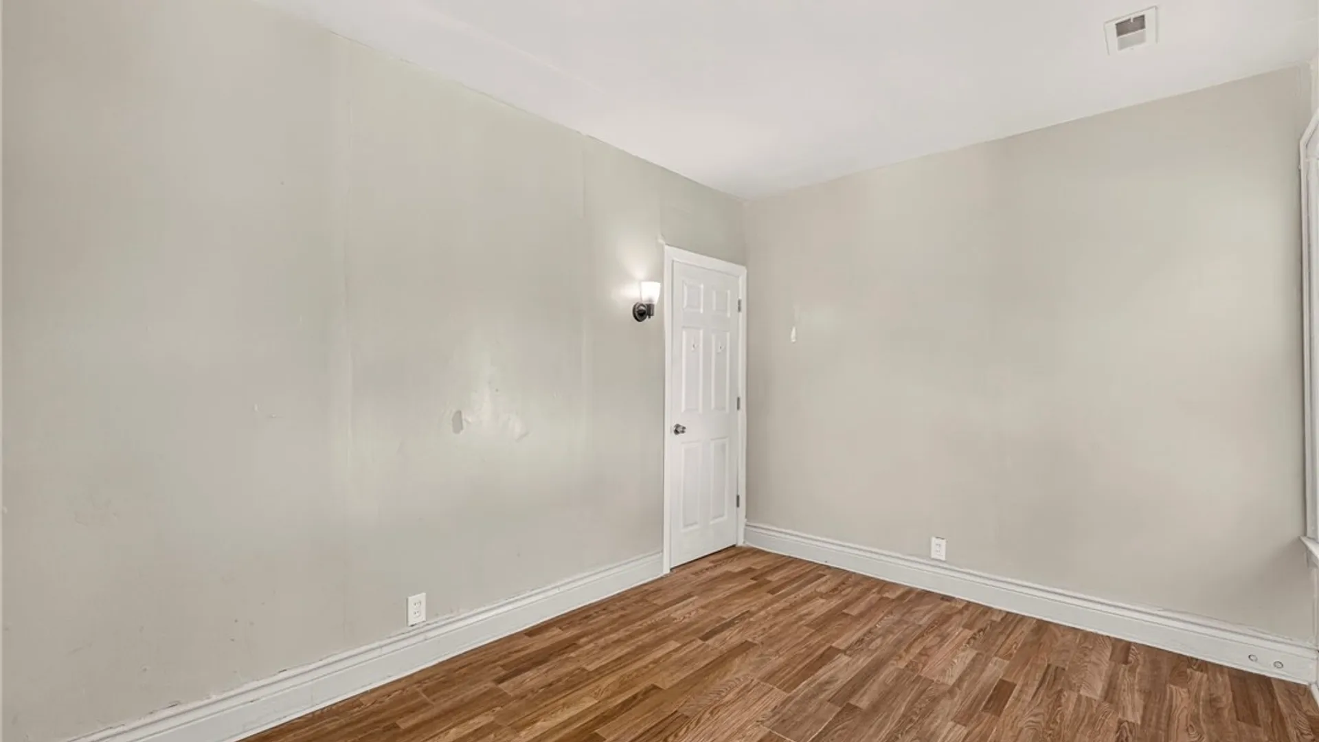 Property at 17 Inter Park Avenue, Buffalo, NY 14211 36