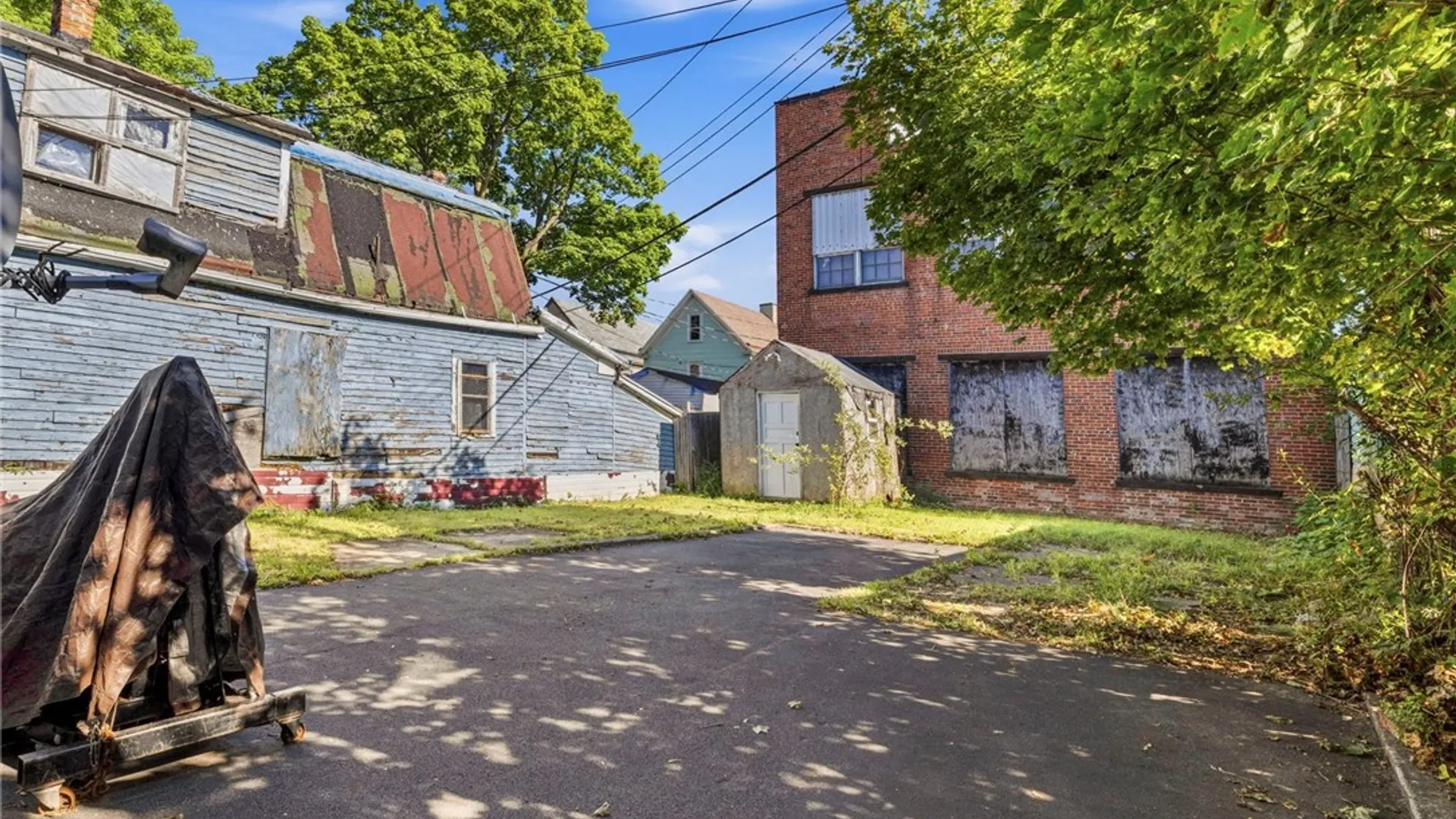 Property at 17 Inter Park Avenue, Buffalo, NY 14211 44