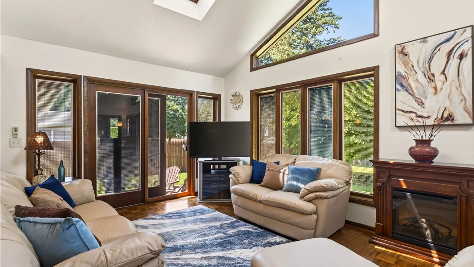 Property at 86 Courtly Circle, Greece, NY 14615 22
