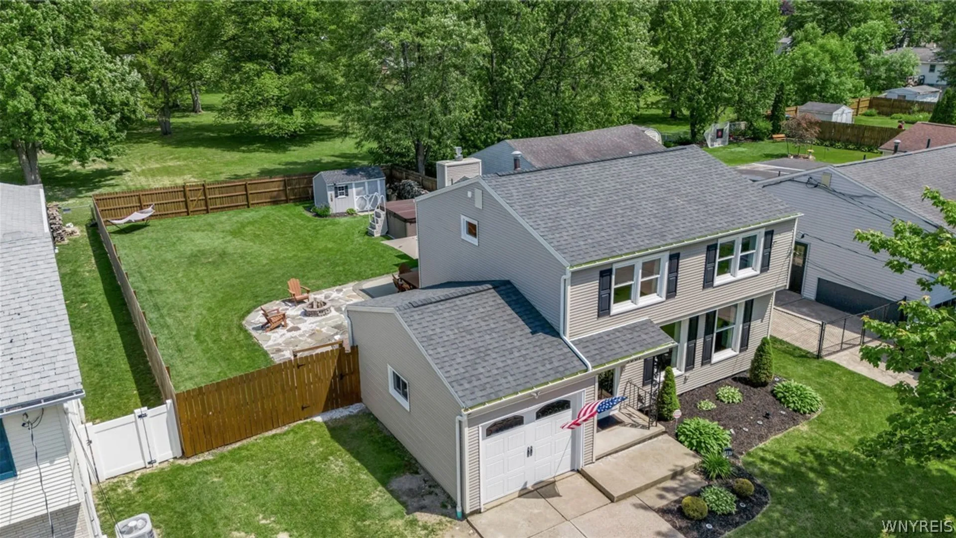 Property at 5067 Bradley Lane, Hamburg, NY 14075 3