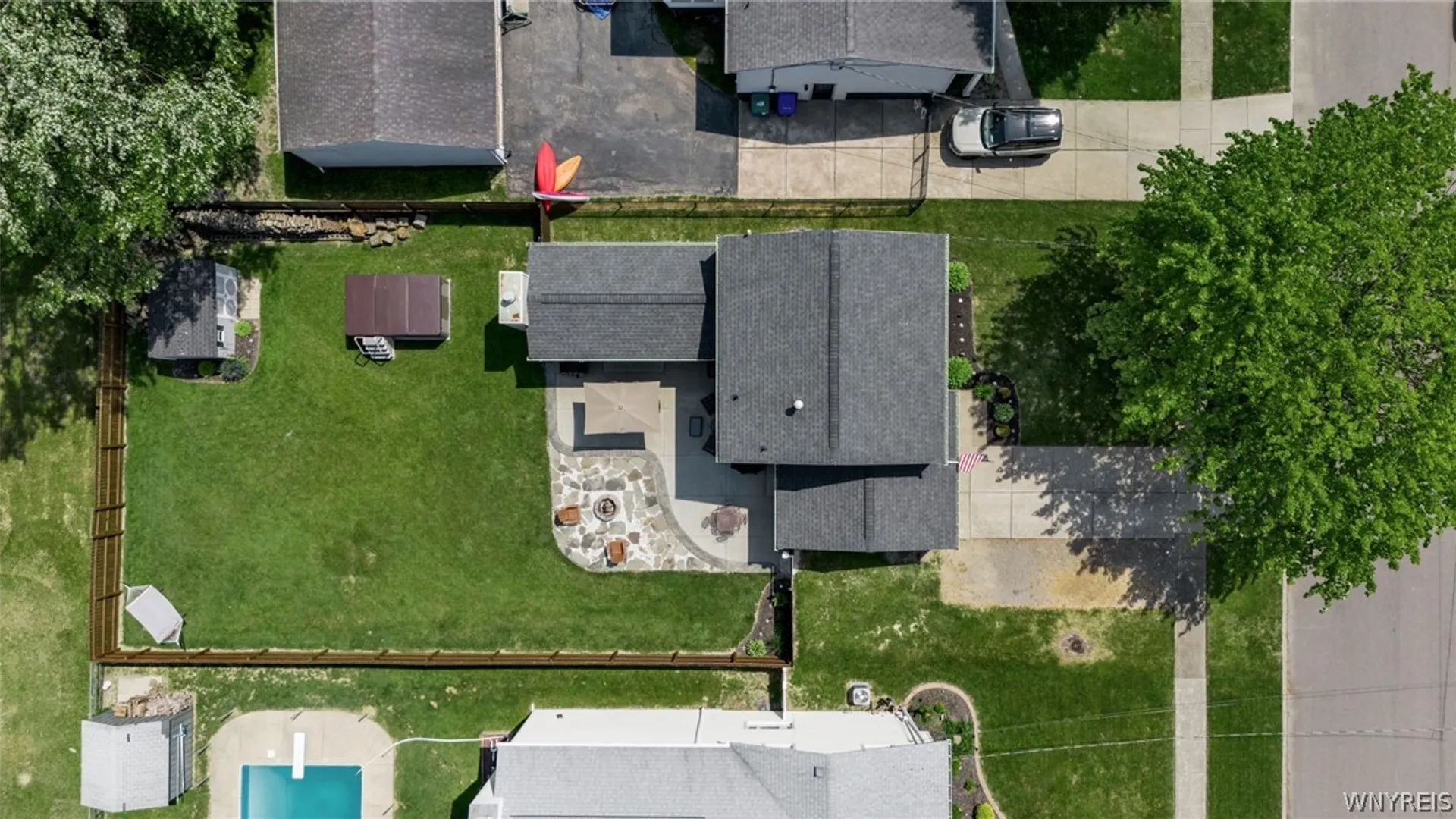Property at 5067 Bradley Lane, Hamburg, NY 14075 4
