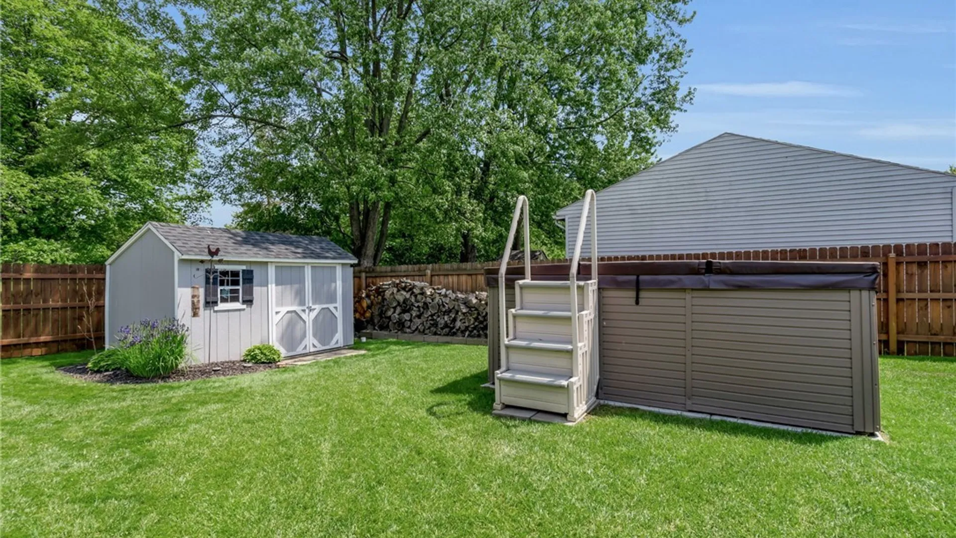 Property at 5067 Bradley Lane, Hamburg, NY 14075 43