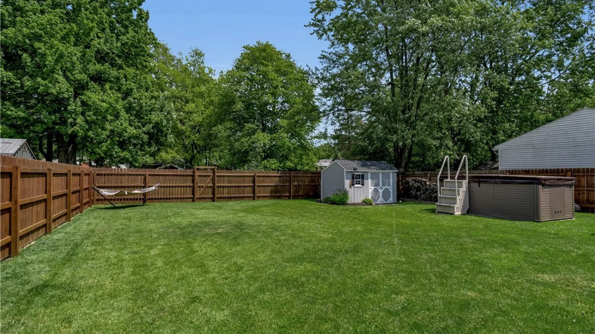 Property at 5067 Bradley Lane, Hamburg, NY 14075 45