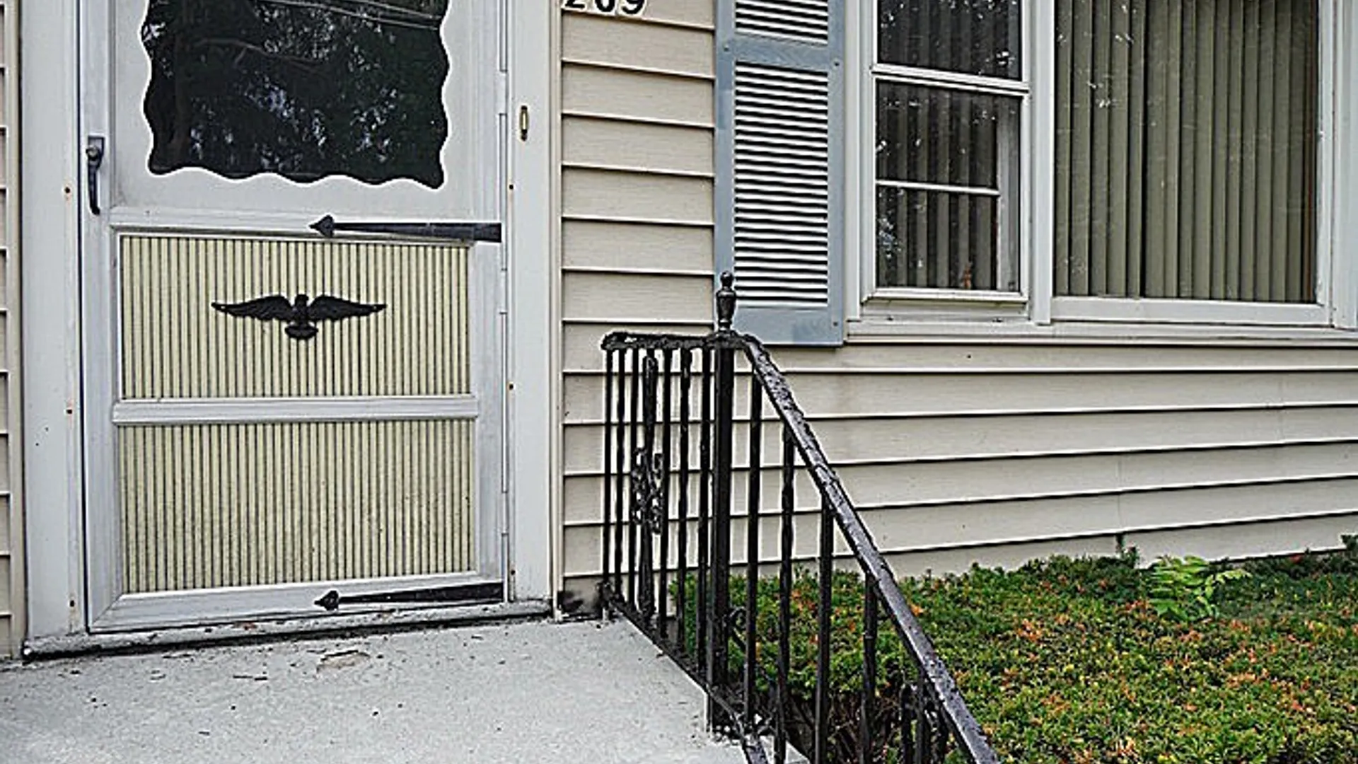 Property at 209 Sommer Street, North Tonawanda, NY 14120 3