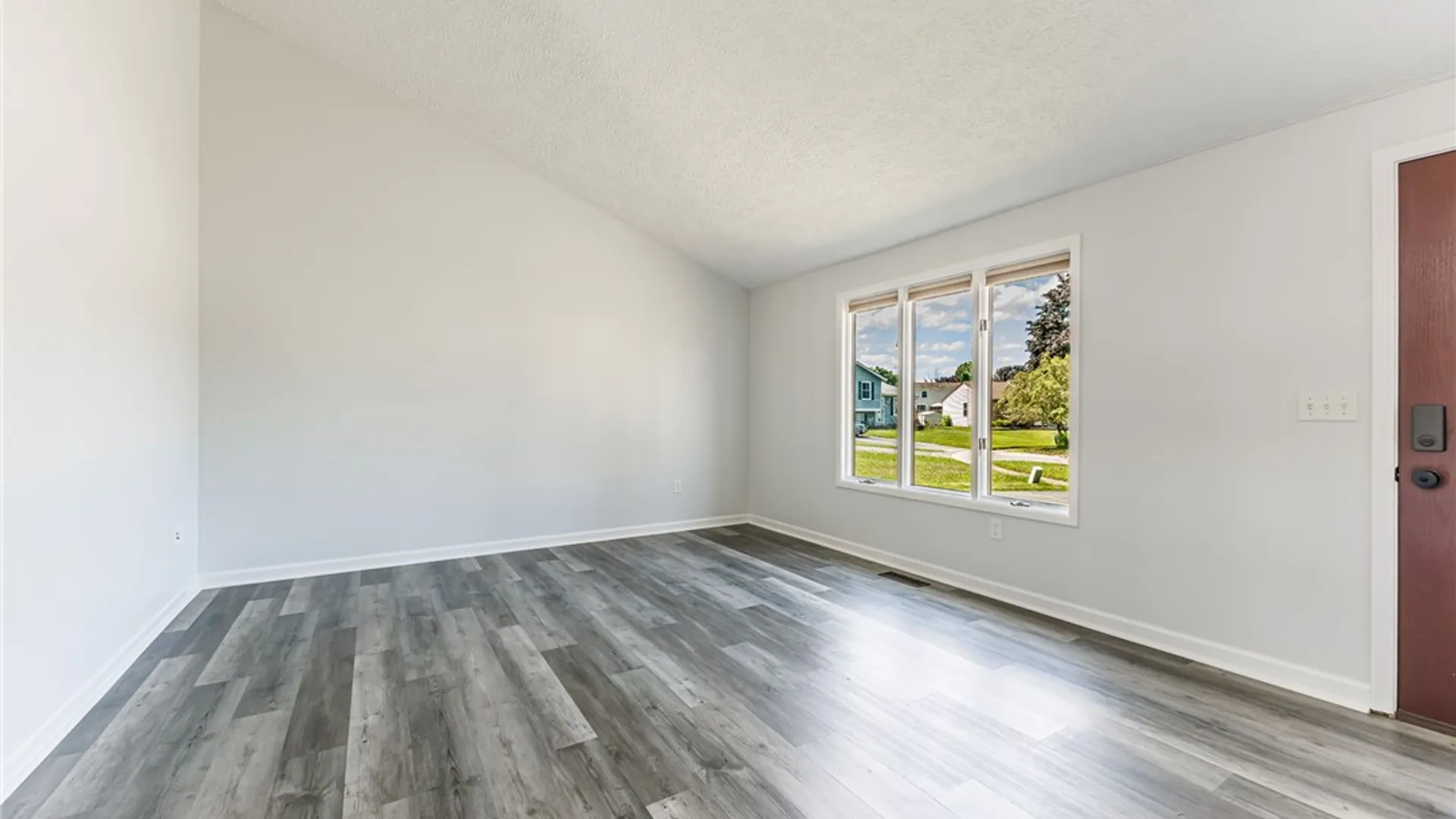 Property at 46 Weather Wood Lane, Greece, NY 14612 5