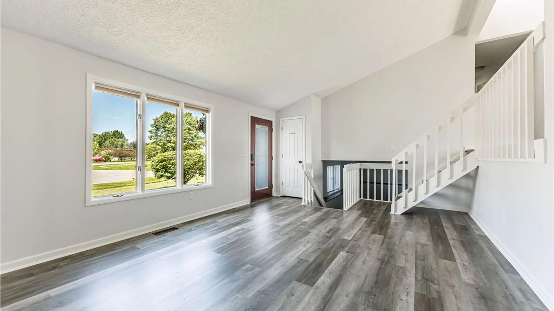 Property at 46 Weather Wood Lane, Greece, NY 14612 6