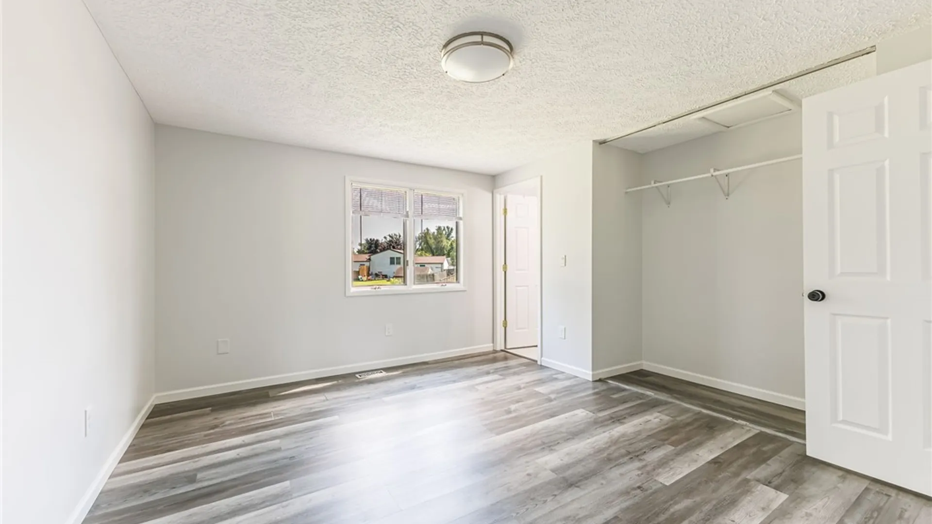 Property at 46 Weather Wood Lane, Greece, NY 14612 15