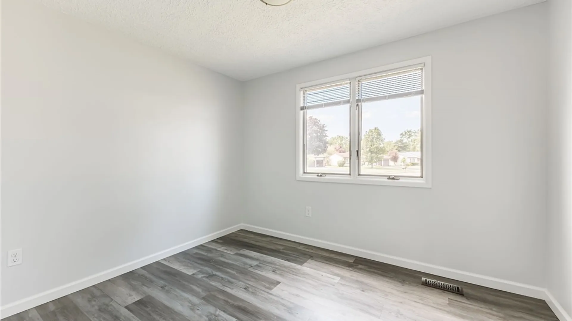 Property at 46 Weather Wood Lane, Greece, NY 14612 19