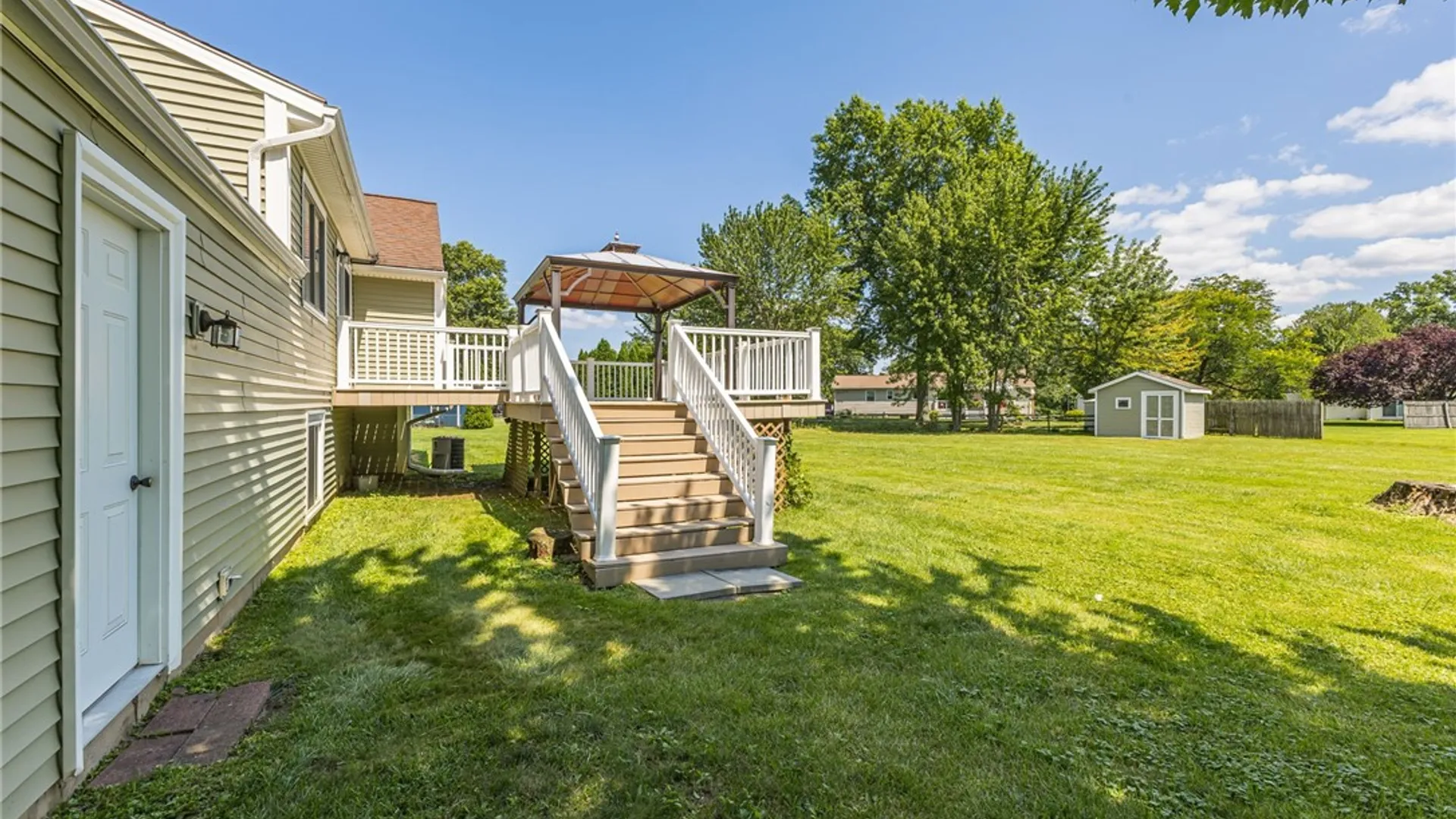 Property at 46 Weather Wood Lane, Greece, NY 14612 31