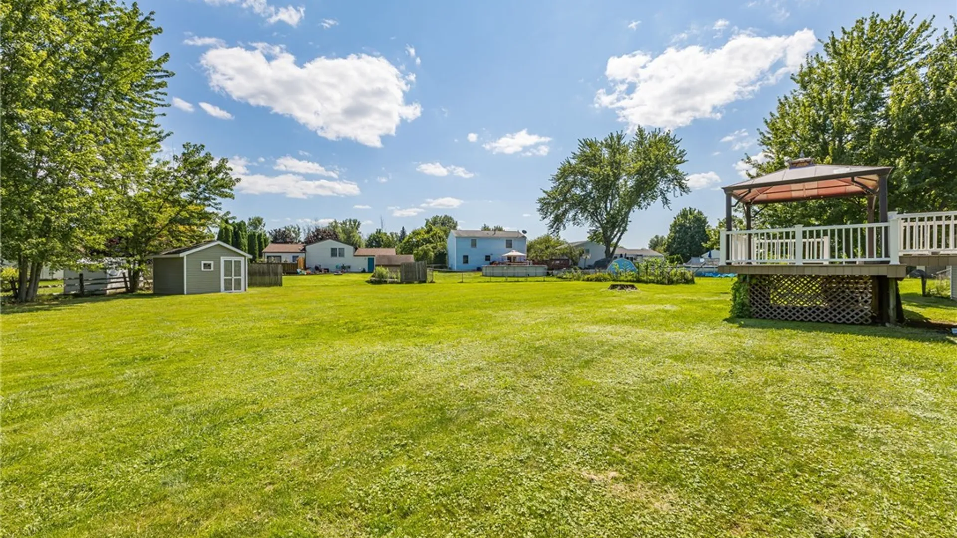 Property at 46 Weather Wood Lane, Greece, NY 14612 34