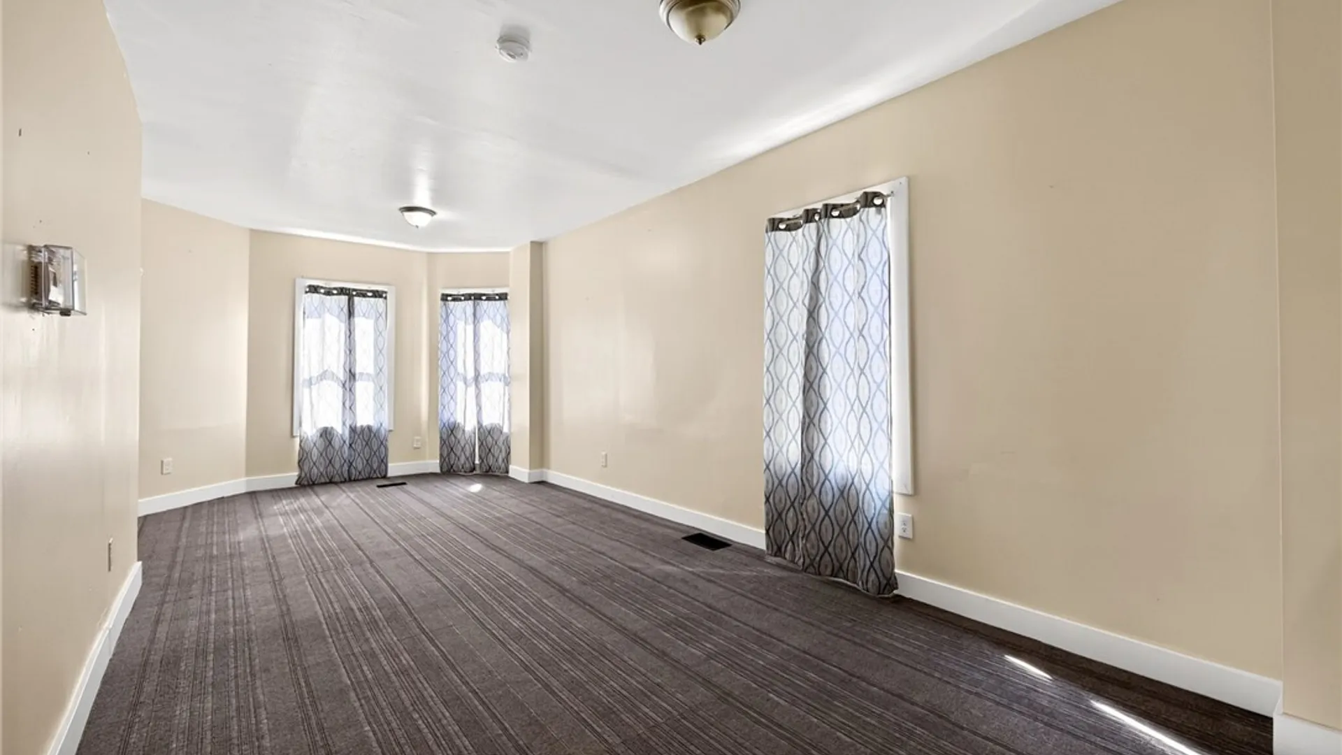 Property at 727 Dewey Avenue, Rochester, NY 14613 5