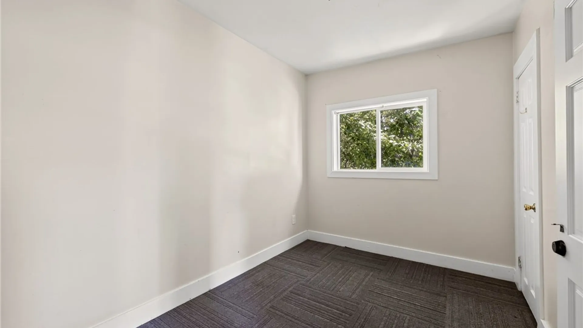 Property at 727 Dewey Avenue, Rochester, NY 14613 16
