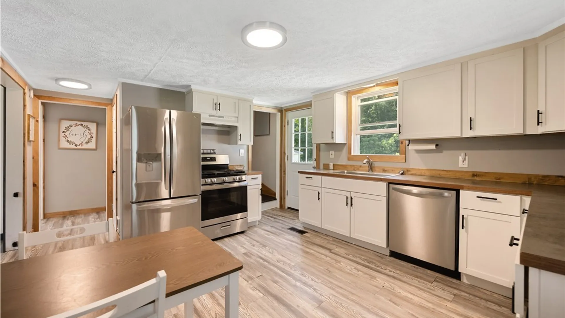 Property at 7663 Van Buren Road, Van Buren, NY 13027 5