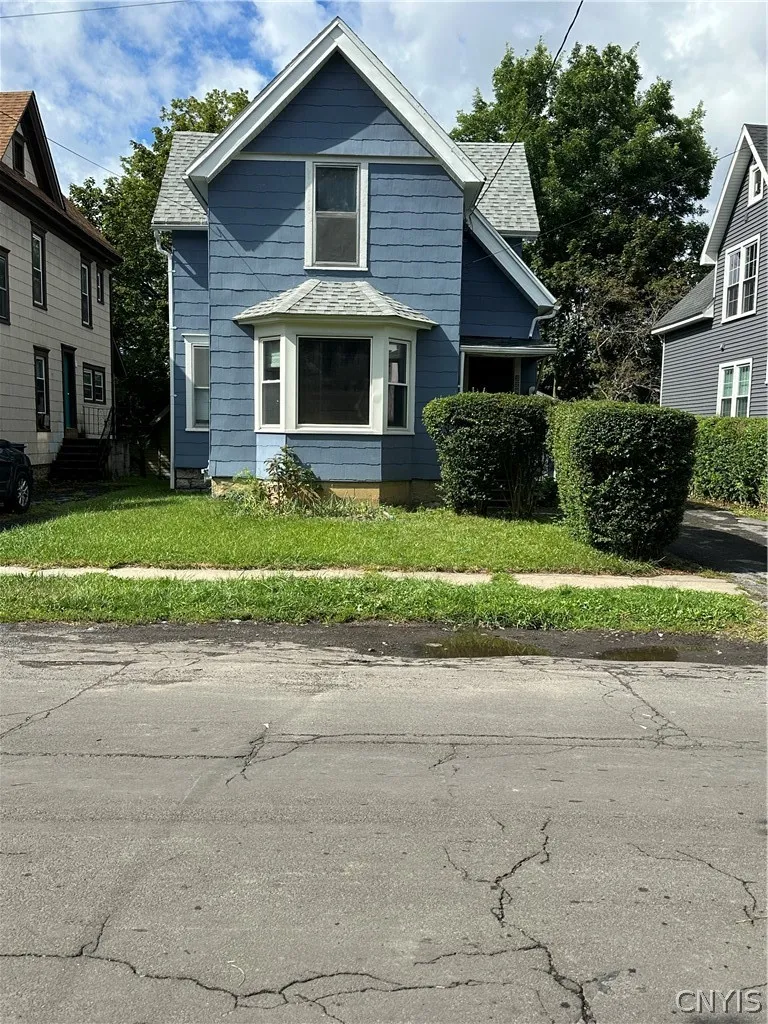 Property at 328 Grant Avenue, Syracuse, NY 13207