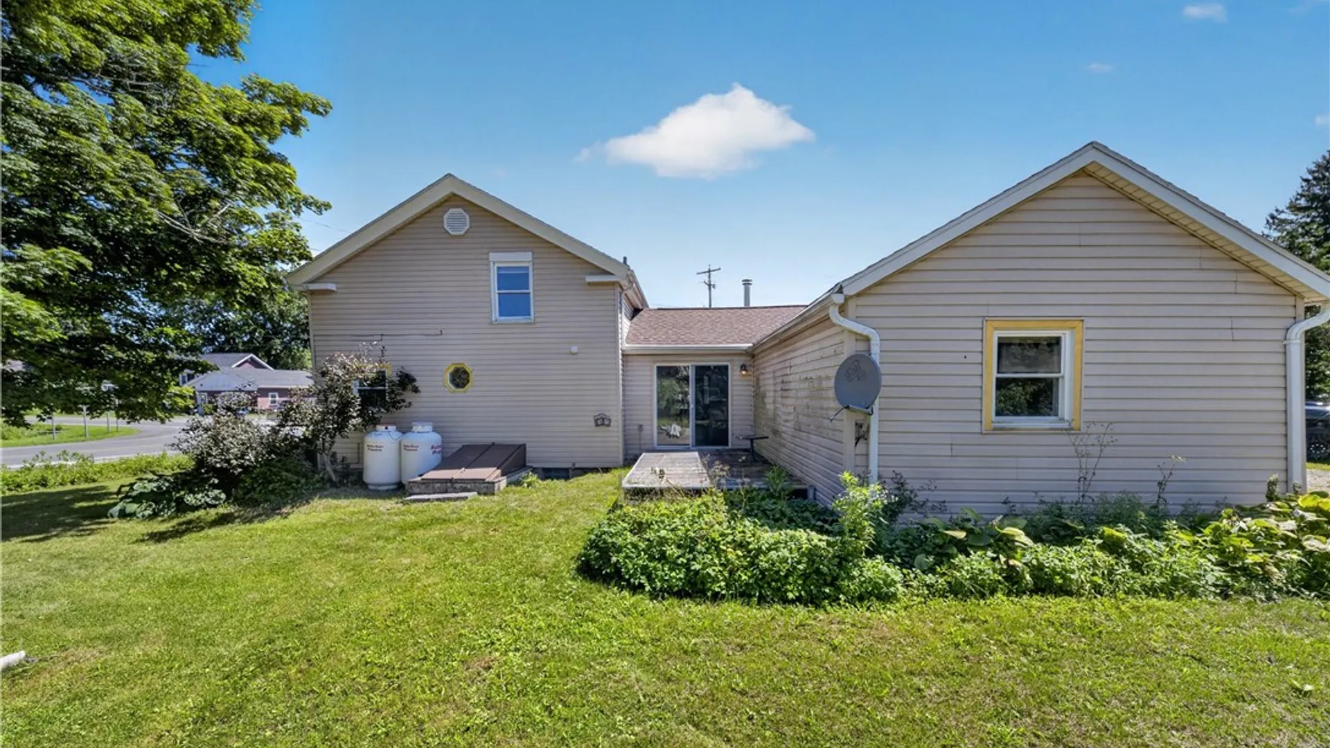Property at 3223 Amber Road, Onondaga, NY 13108 6