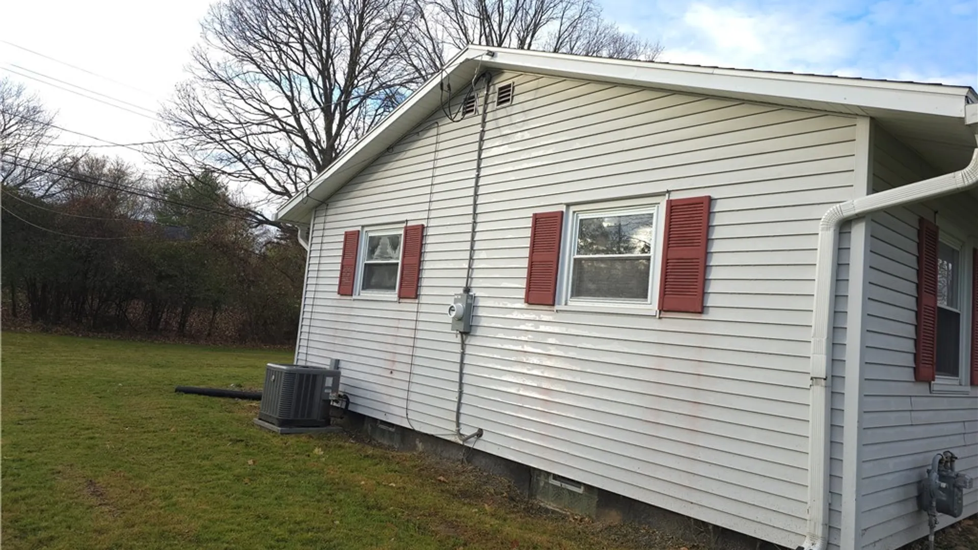 Property at 379 Hollybrook Road, Henrietta, NY 14623 24