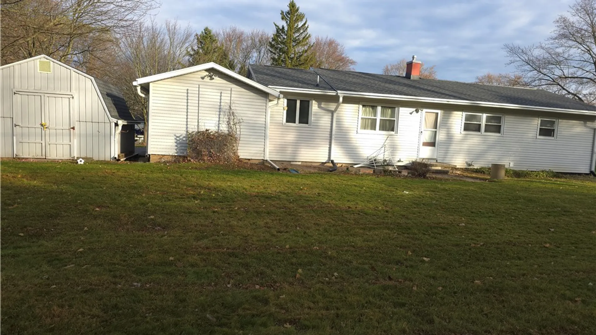 Property at 379 Hollybrook Road, Henrietta, NY 14623 25