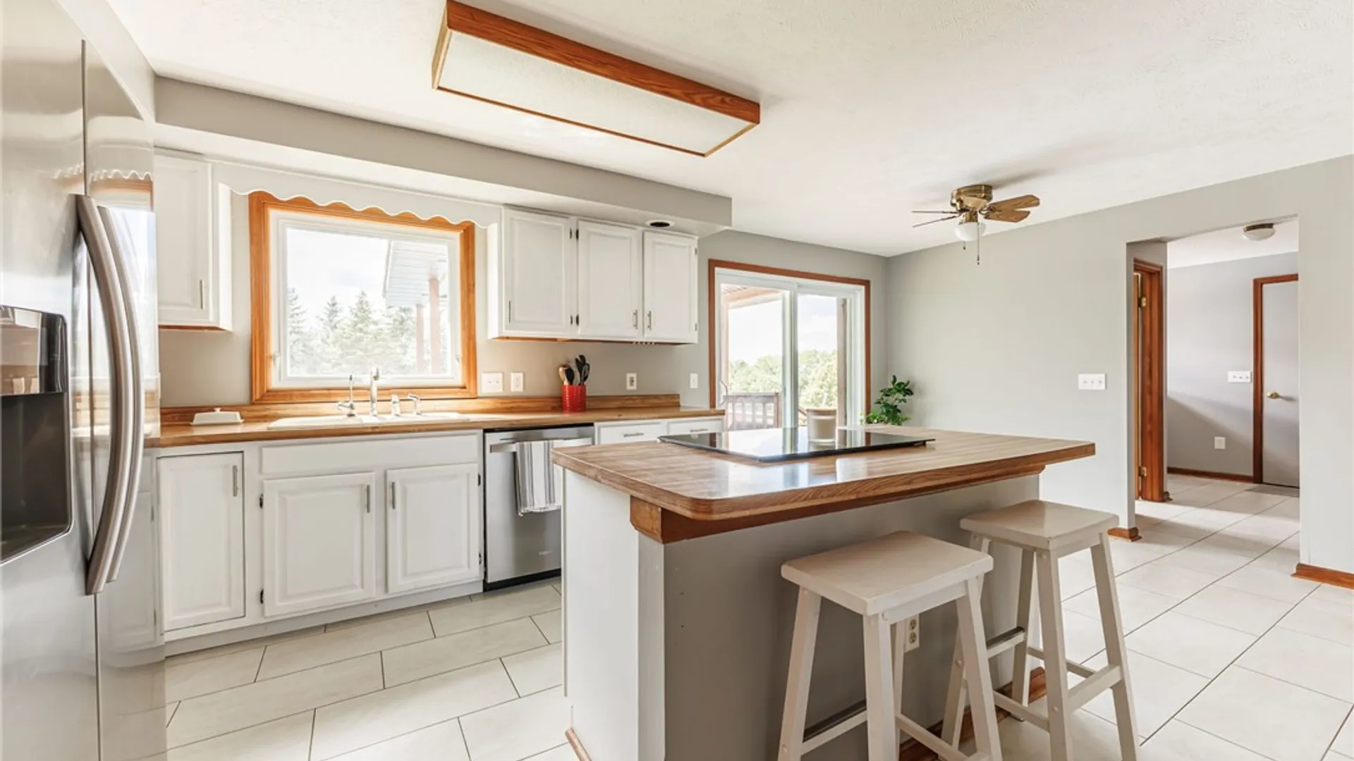 Property at 3 Pennsylvania Avenue, Livonia, NY 14414 15