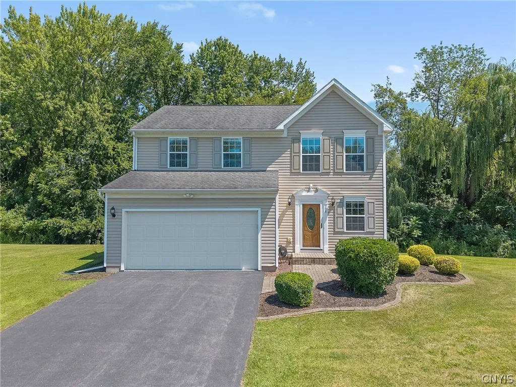 Property at 106 Victory Lane, Camillus, NY 13164