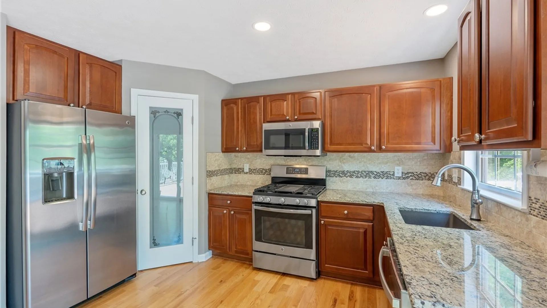 Property at 106 Victory Lane, Camillus, NY 13164 14