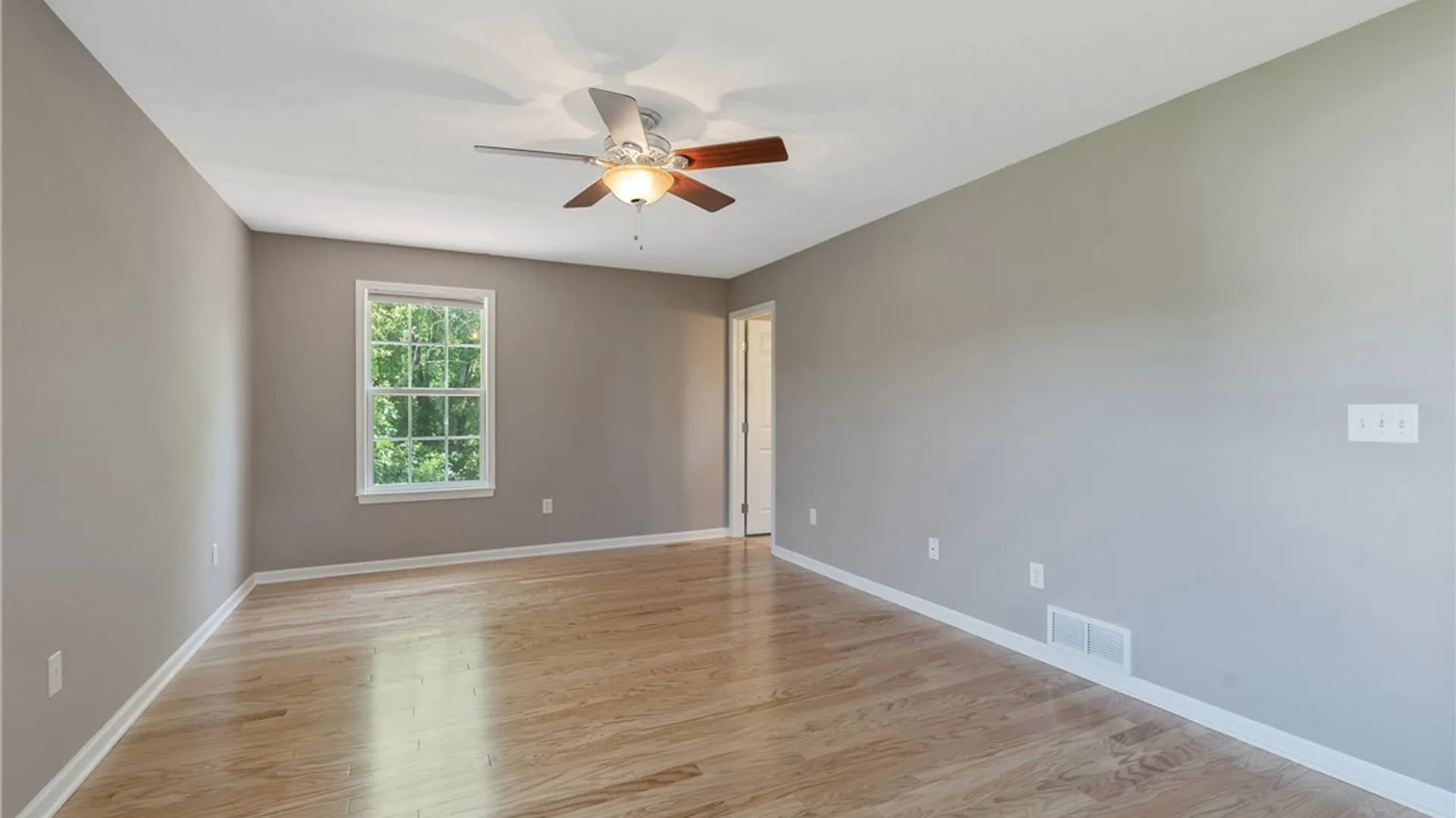 Property at 106 Victory Lane, Camillus, NY 13164 20