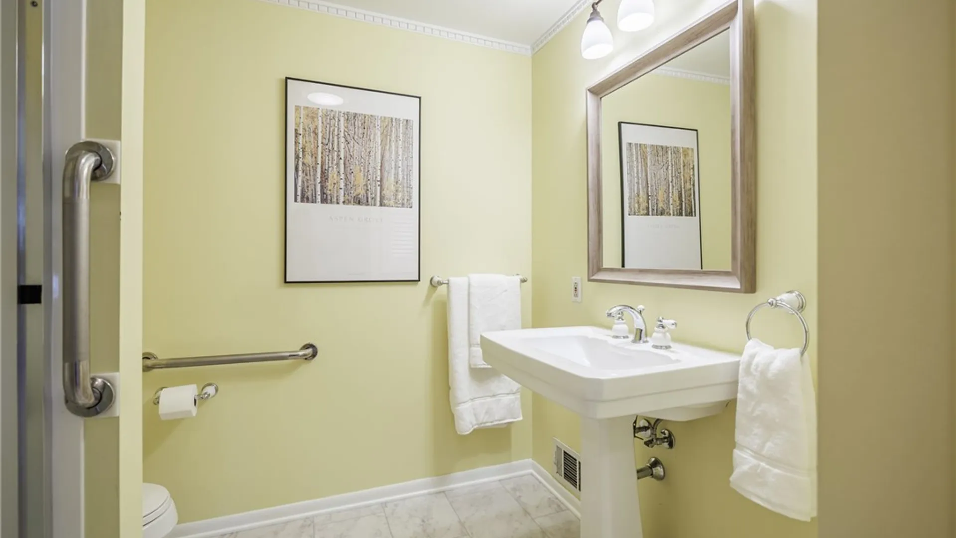 Property at 512 Black Walnut Drive, Greece, NY 14615 25