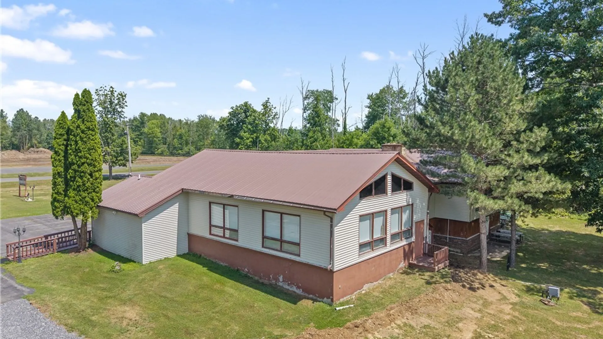 Property at 17 Oneida River Road, Schroeppel, NY 13132 4