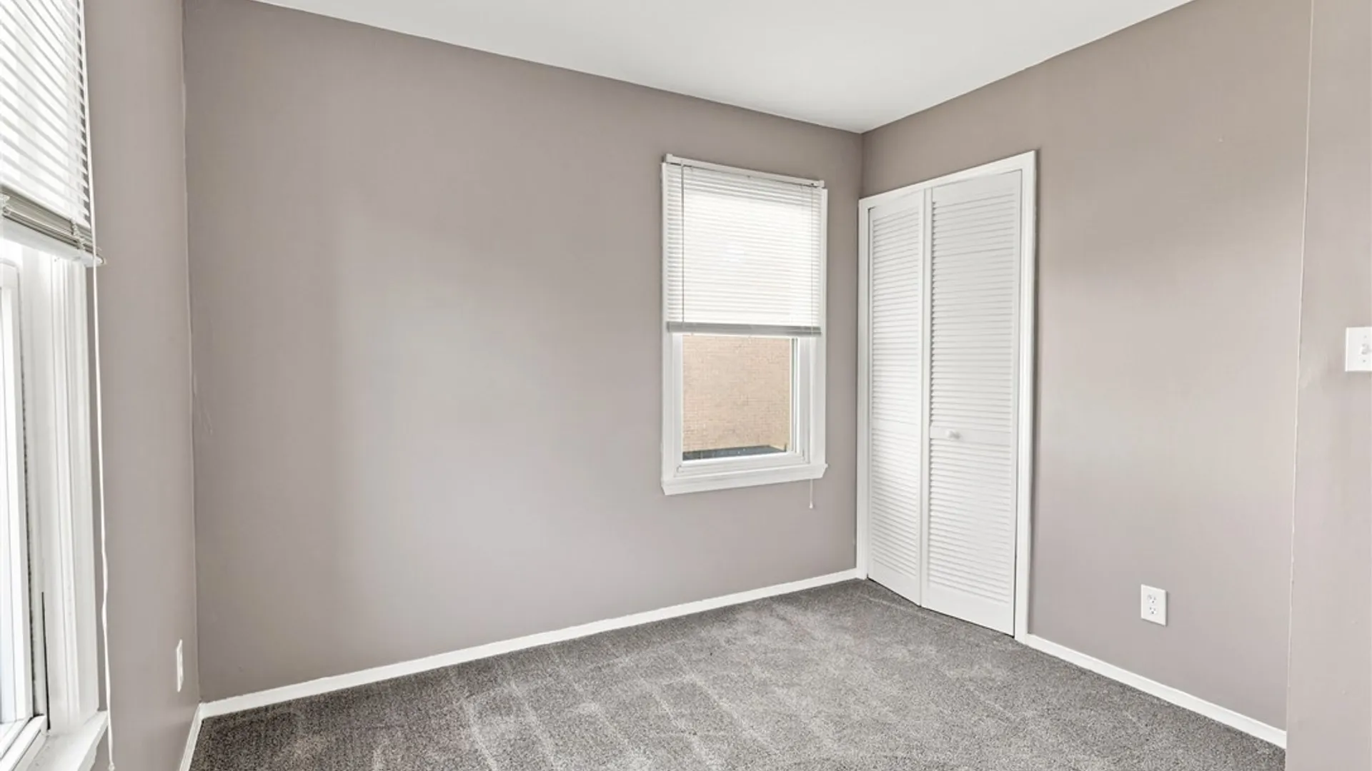 Property at 250 Desmond Drive, Tonawanda, NY 14150 17