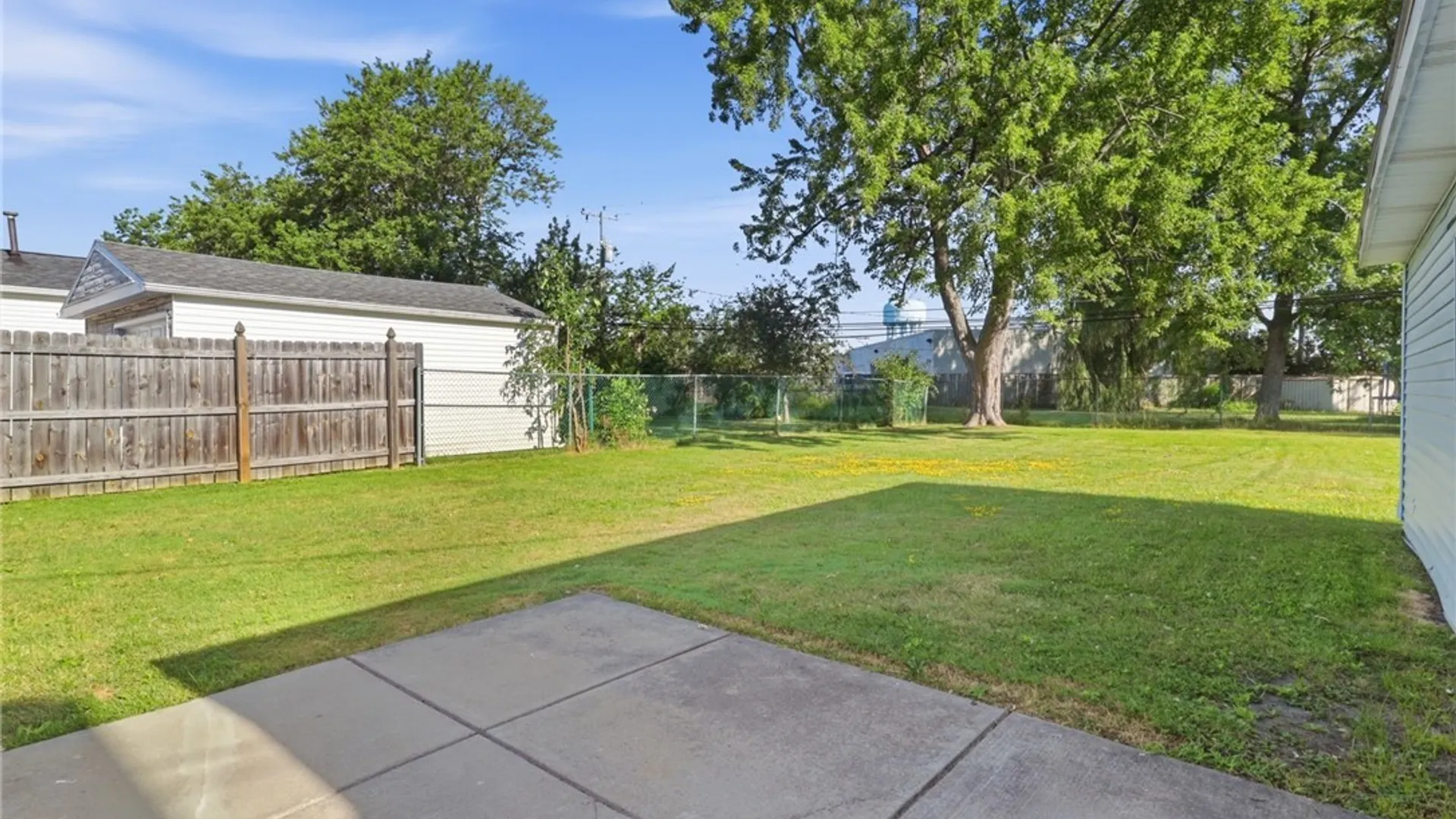 Property at 250 Desmond Drive, Tonawanda, NY 14150 26