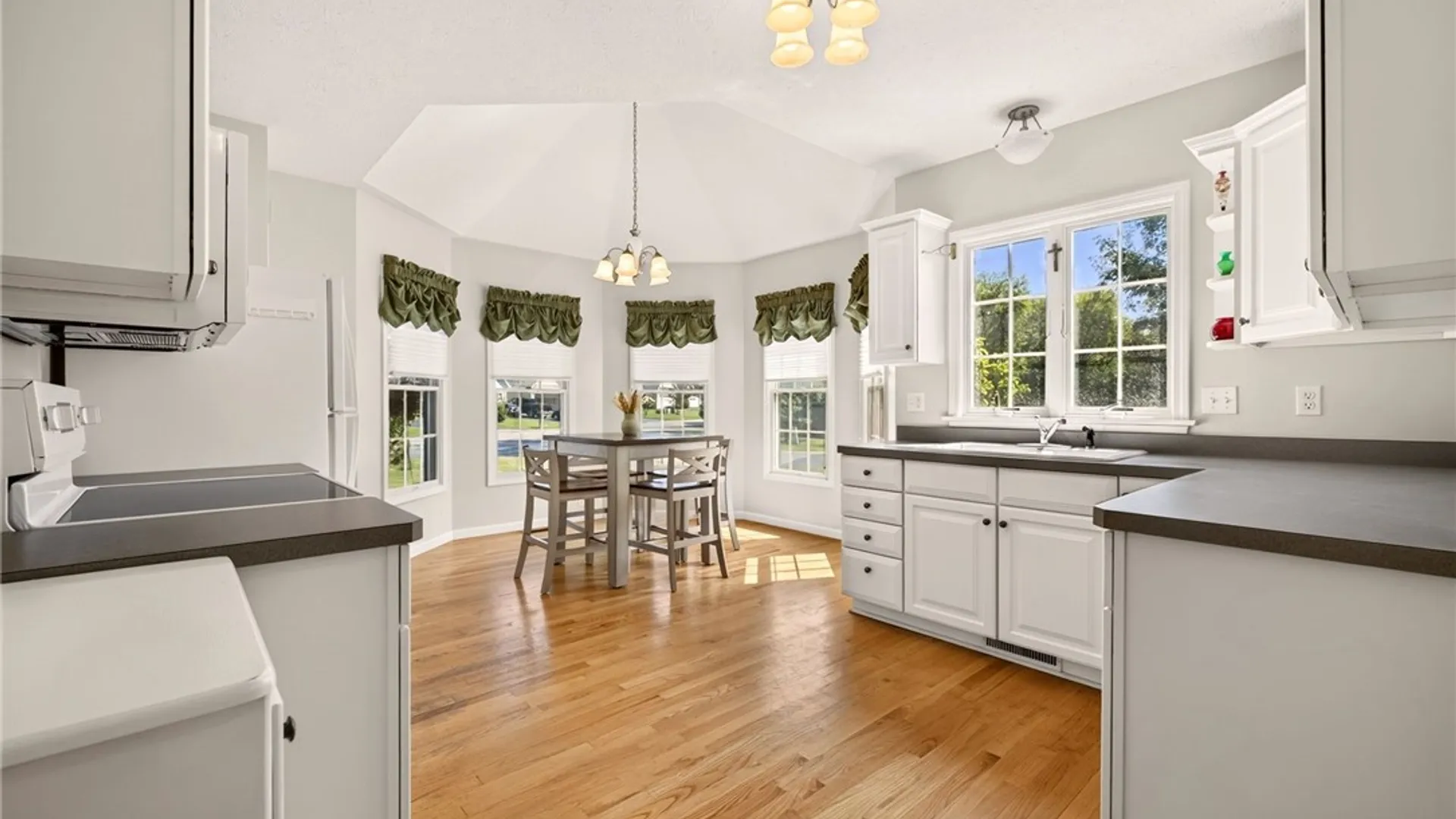 Property at 760 Bel Arbor Trail, Webster, NY 14580 15