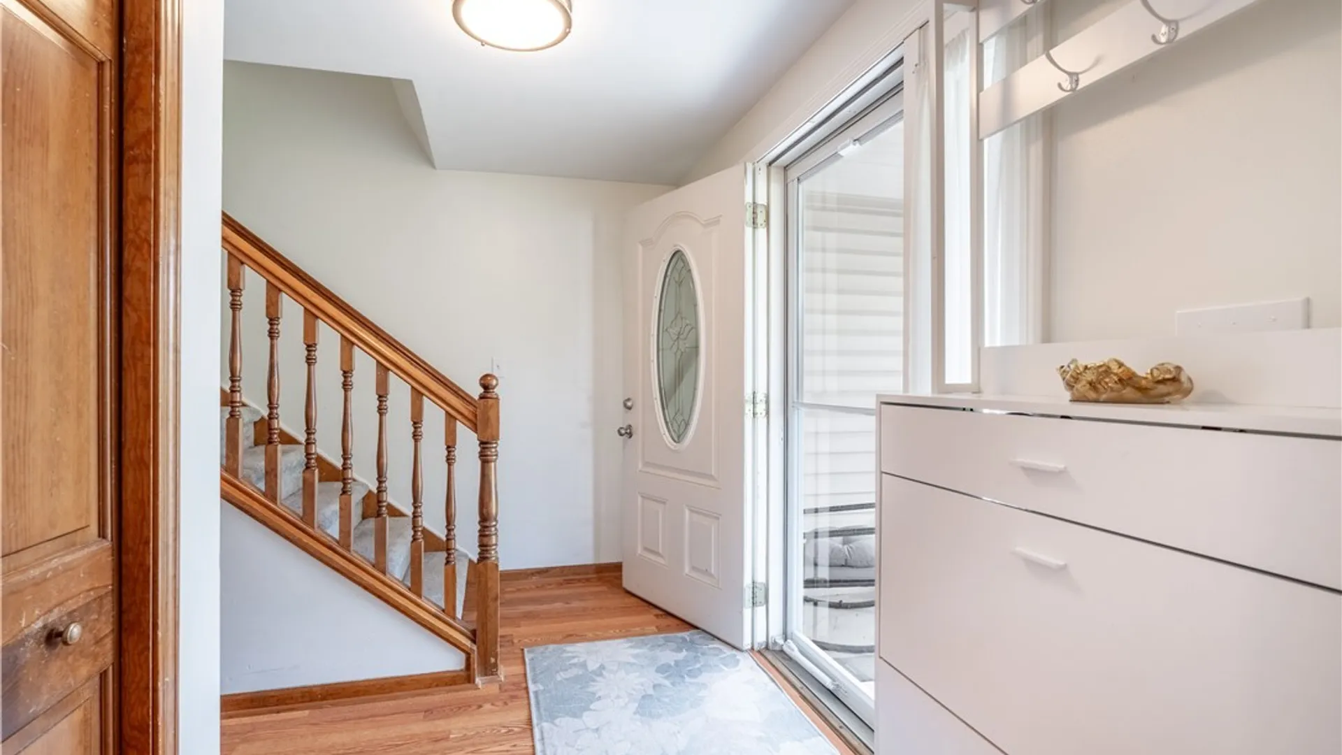 Property at 24 Grafton Ct, Lancaster, NY 14086 3