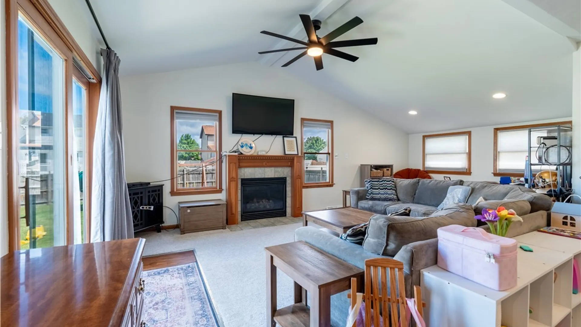 Property at 24 Grafton Ct, Lancaster, NY 14086 13