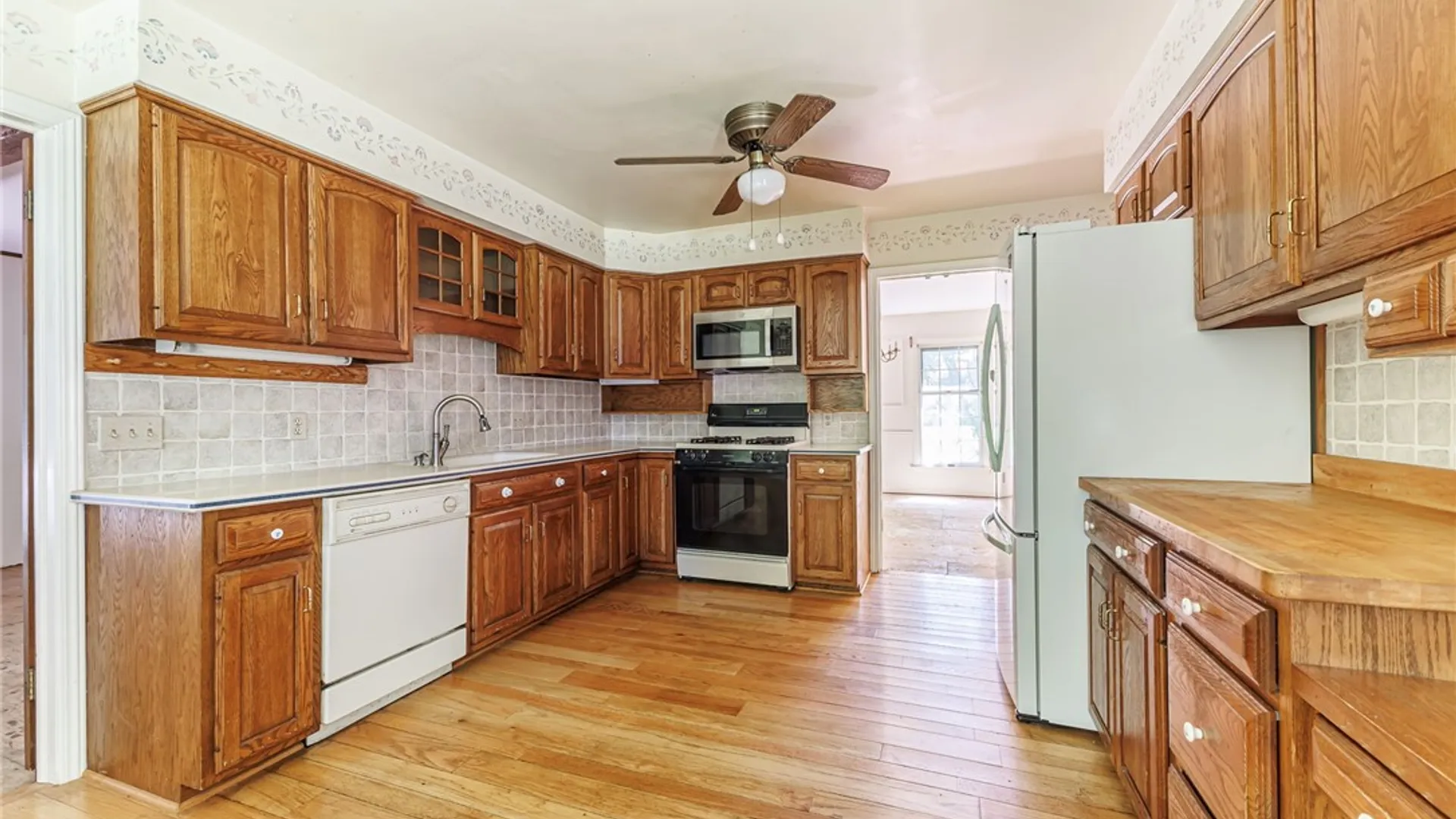 Property at 1244 Millcreek Run, Webster, NY 14580 14