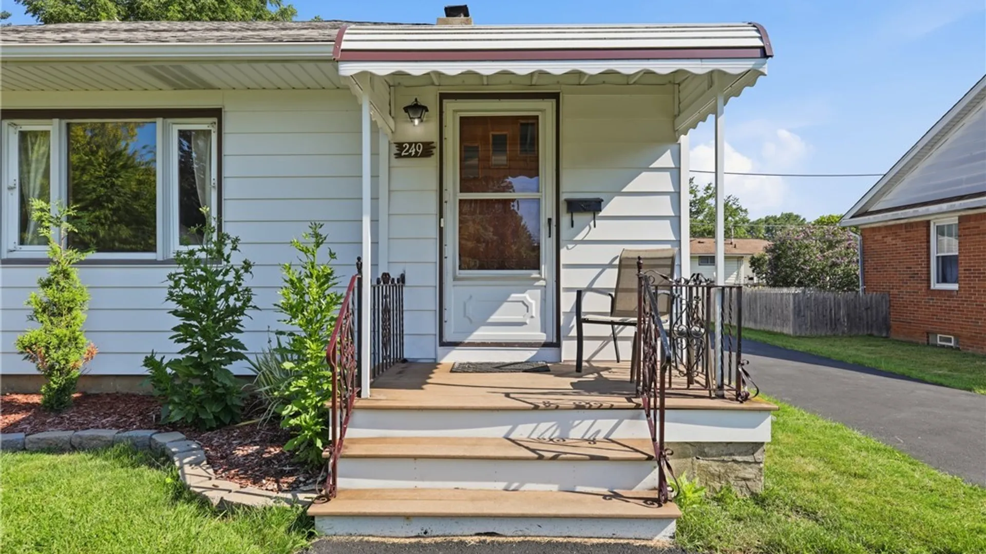 Property at 249 Boncroft Drive, West Seneca, NY 14224 3